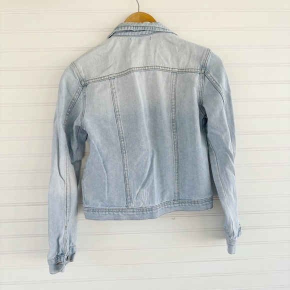 Brandy Melville Jean Jacket Size Small - Picture 2 of 5